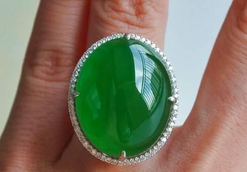 身体不好玉会越戴越黑吗,身体不好的人戴玉真的会黑吗