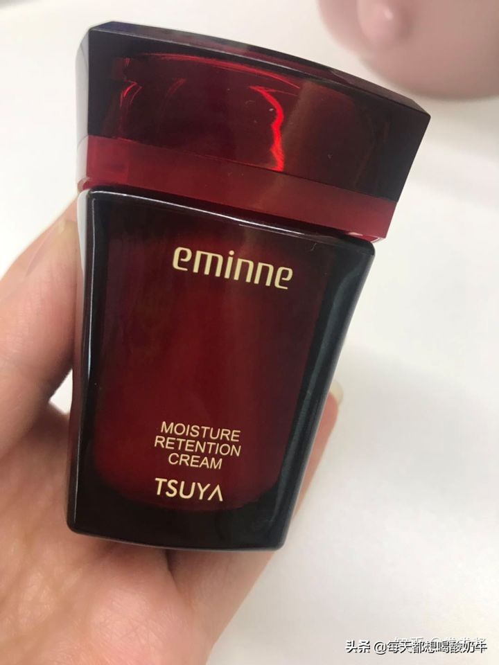 化妆之后毛孔变得粗大，皮肤黯淡无光，应该怎么护肤？