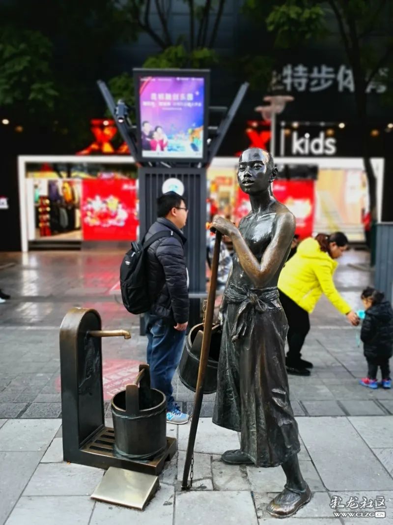 昆明的烟火气回来了！南屏街拟试点夜间外摆，路边摊可以有了，中央文明办宣布重大调整
