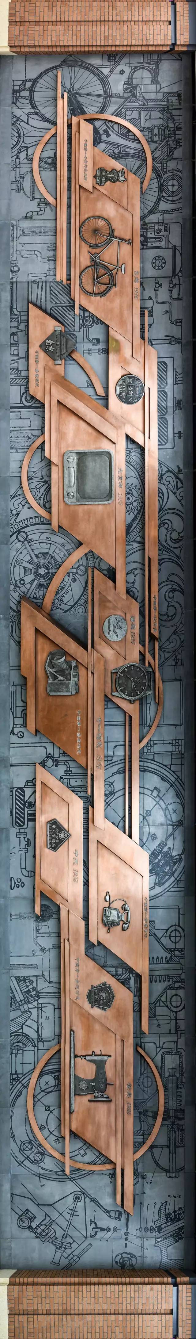 【网红打卡车站】第三站：红旗南路站《轻工杰作•引领时代》