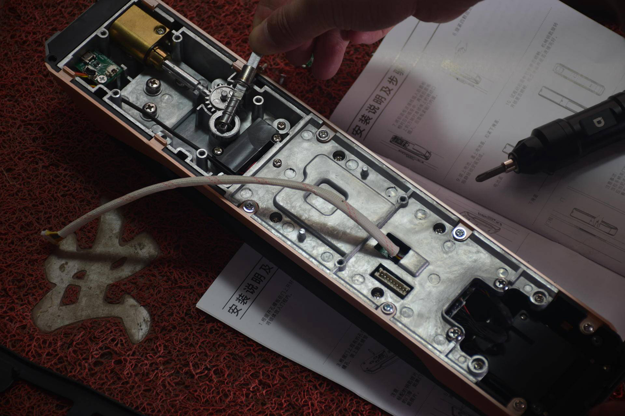 指静脉智能锁比指纹锁更安全吗,智能指纹锁自己设置最安全的方法