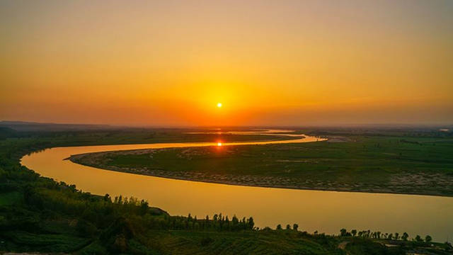 人间天河魅力龙湾
