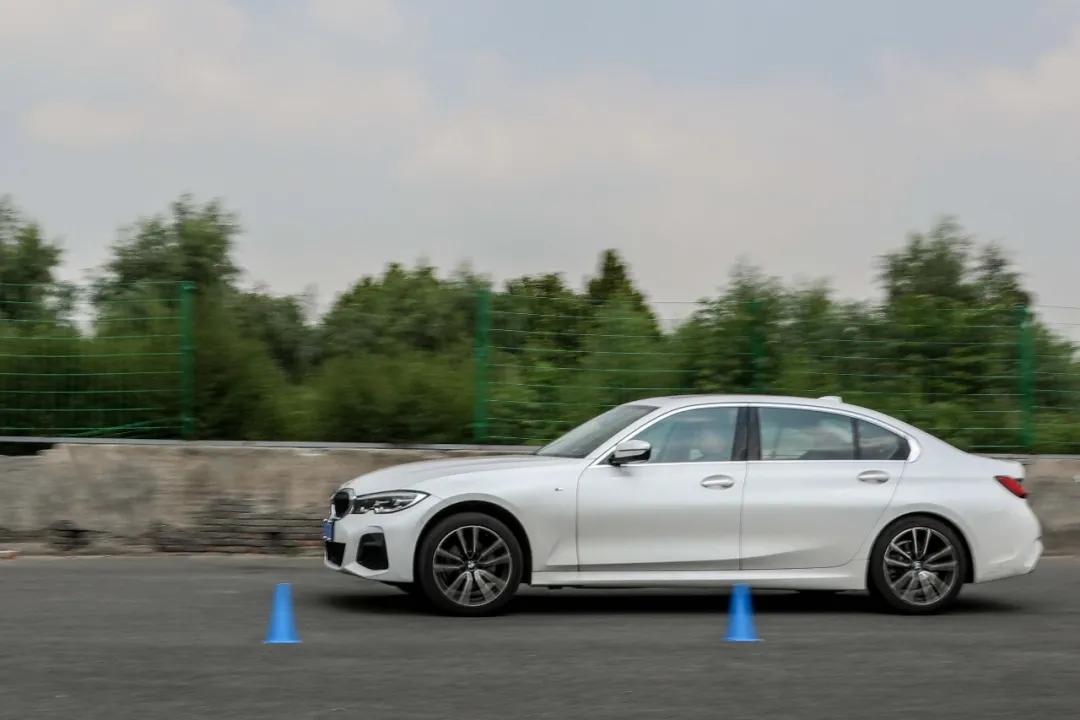 宝马3系最便宜的一款落地多少钱,宝马3系最便宜的成交价