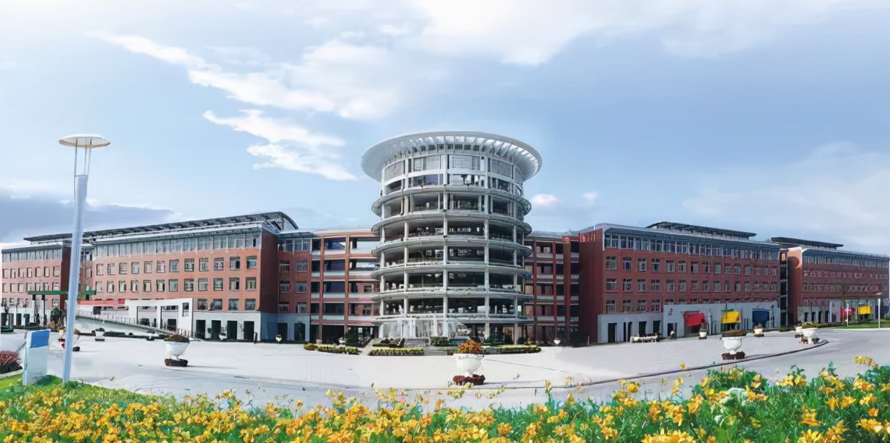 浙江万里学院收费标准2019年,浙江万里学院学费全国排名