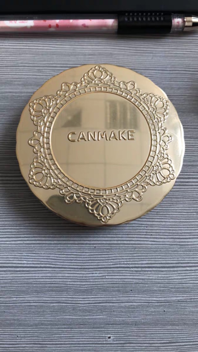 给大家推荐一款好用的散粉,这几款很实用的散粉必须要推荐