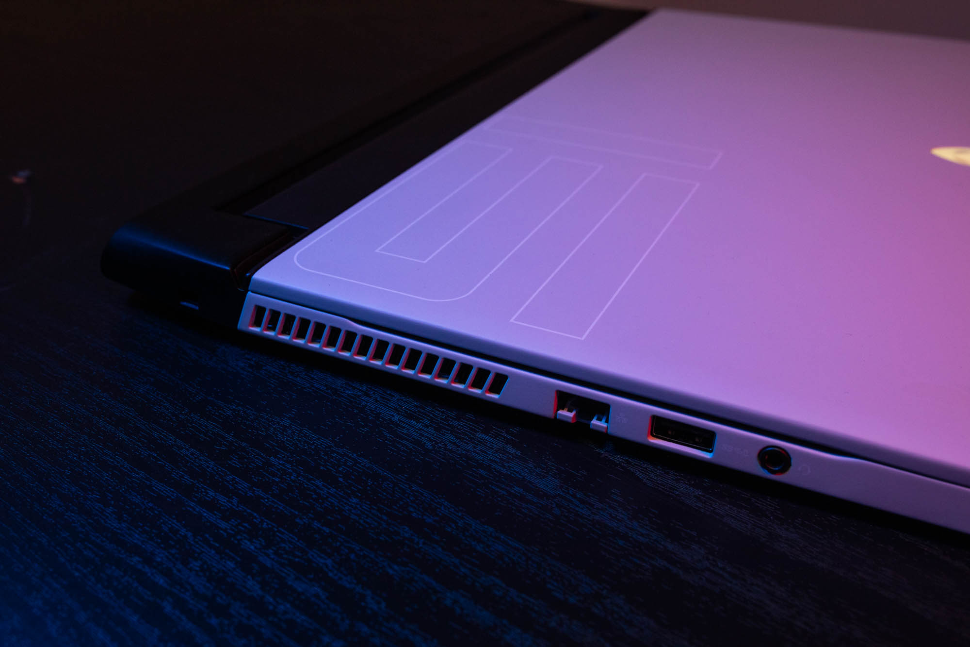 戴尔外星人笔记本17r5深度解析,外星人m15轻薄游戏本笔记本测评