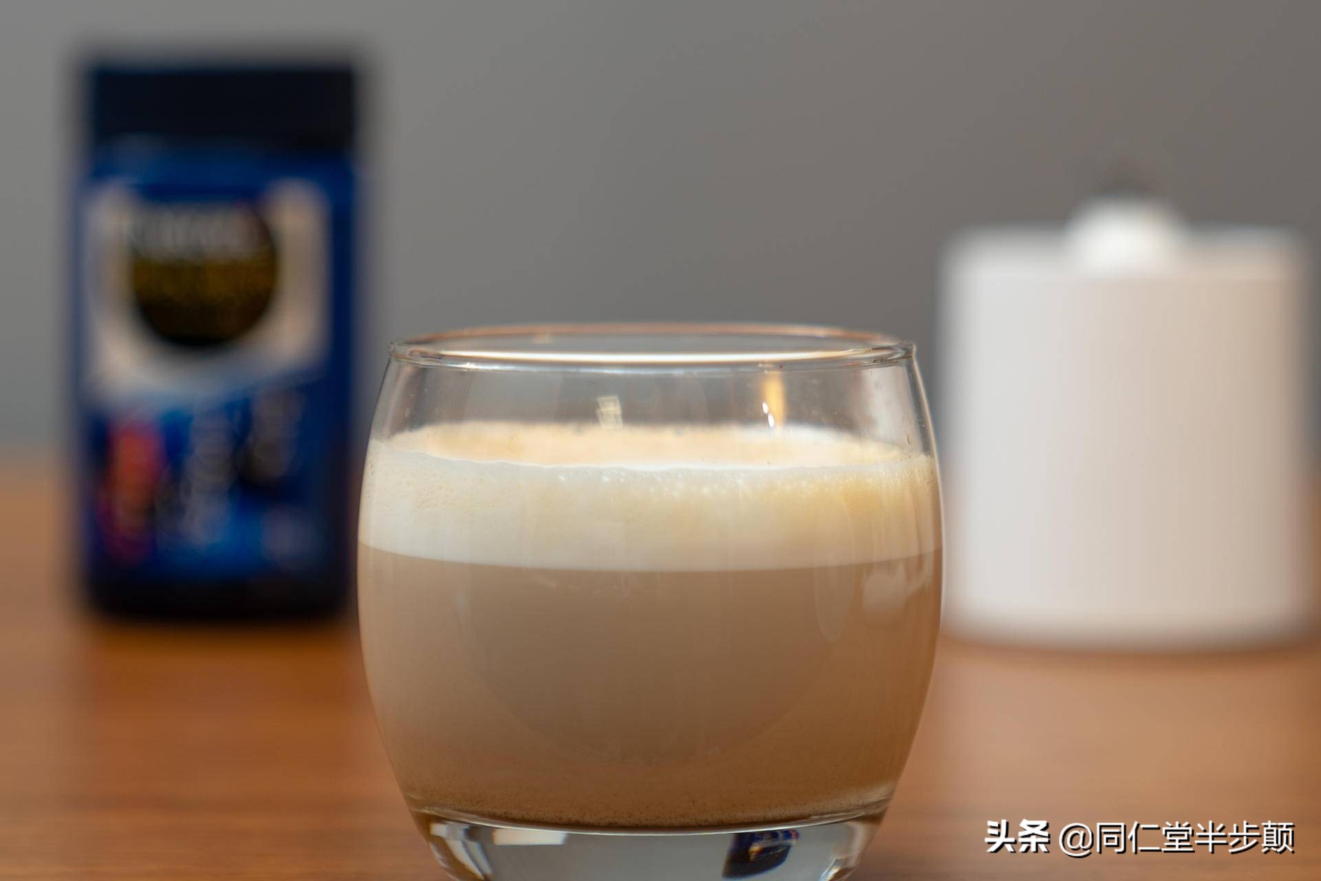 怎么用榨汁机榨果汁,如何用榨汁机榨出一杯好吃的果汁