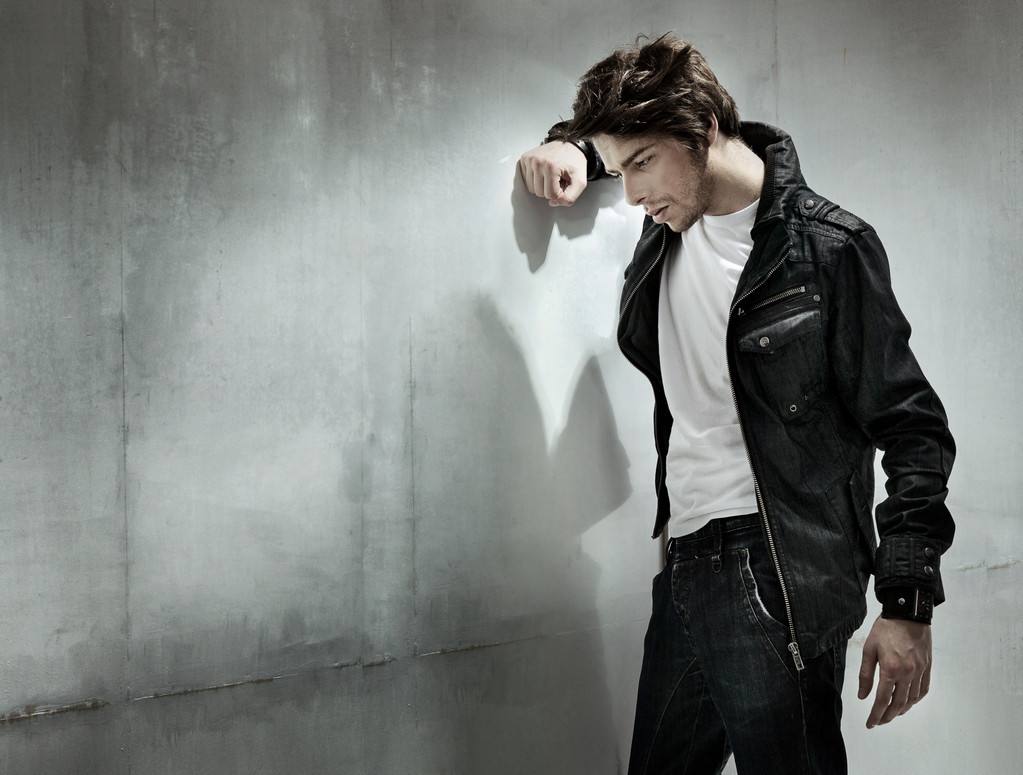 男人抑郁了，家人通过“六种方式”的帮助，他的抑郁症状治愈了