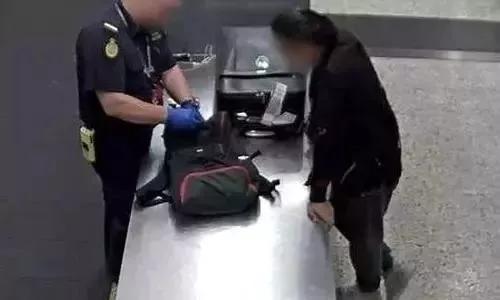 过海关被拉进小黑屋会发生什么,过海关被关进小黑屋怎么办