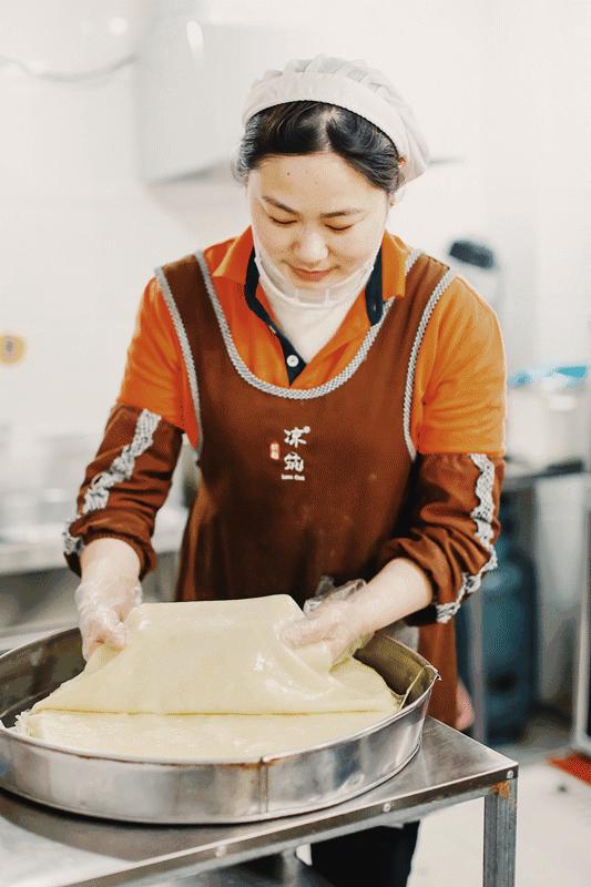 创历史！徐州凉皮开到悉尼！健身私教烹制的美味，还有变态辣……