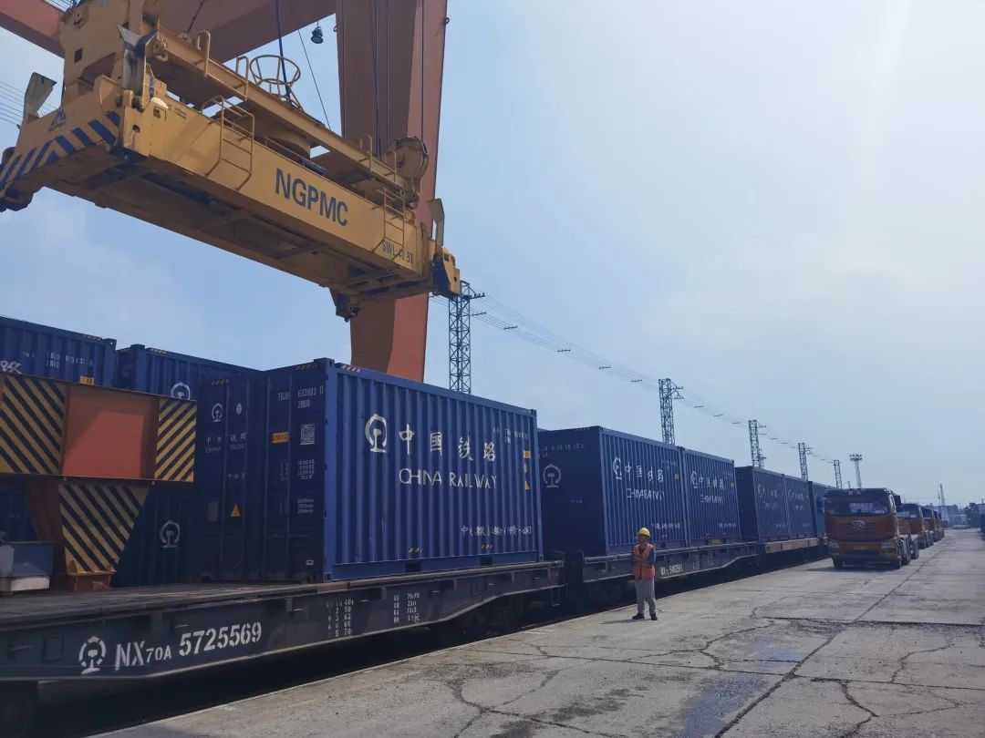 轨道上的京津冀跑出加速度,京津冀交通一体化跑出加速度