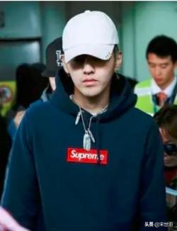 提升格调的日常配饰,小众配饰拯救沉闷穿搭