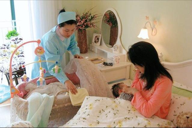 月子请月嫂怎么住,月子如何坐