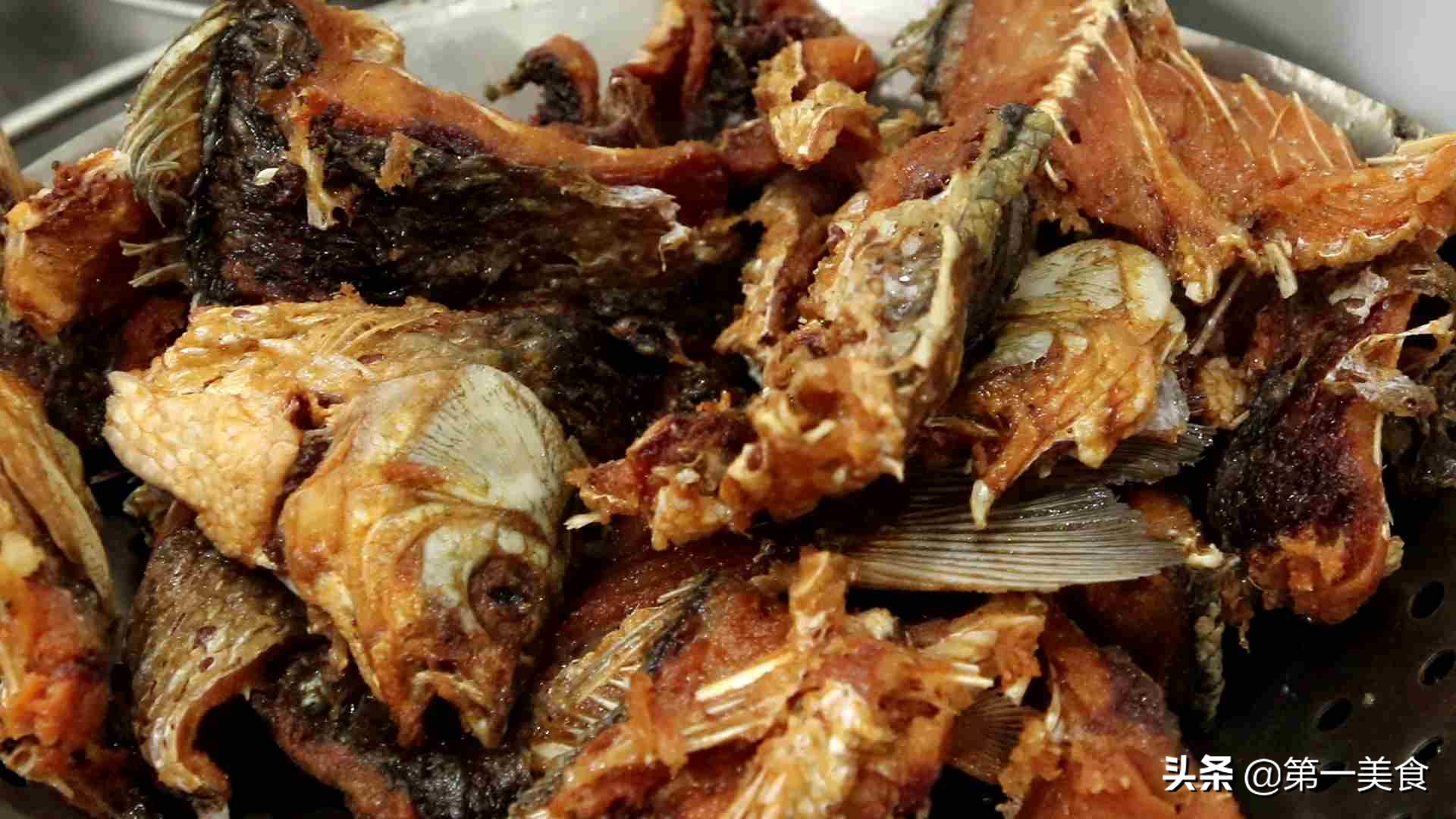 骨酥鱼怎样做鱼骨酥脆,正宗骨酥鱼做法视频