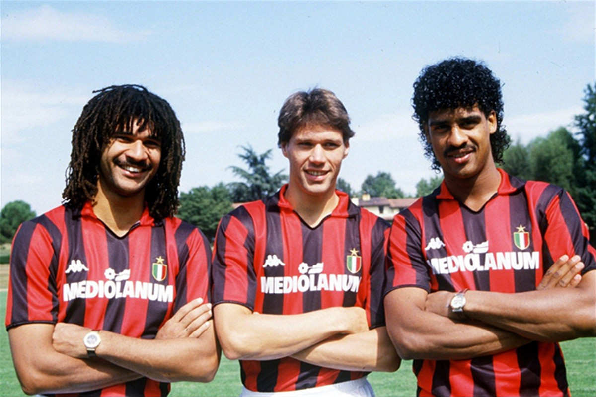 黑天鹅里杰卡尔德集锦,荷兰黑天鹅里杰卡尔德