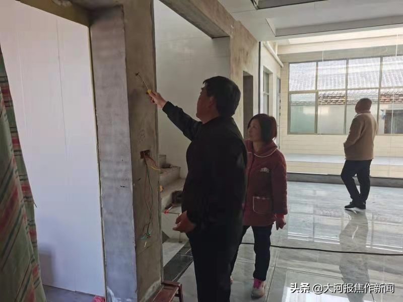 脱贫户建房遇质量问题索赔难,驻村第一书记来帮忙