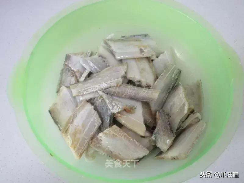 带鱼这样做又香又酥脆,带鱼怎么做不腥气好吃