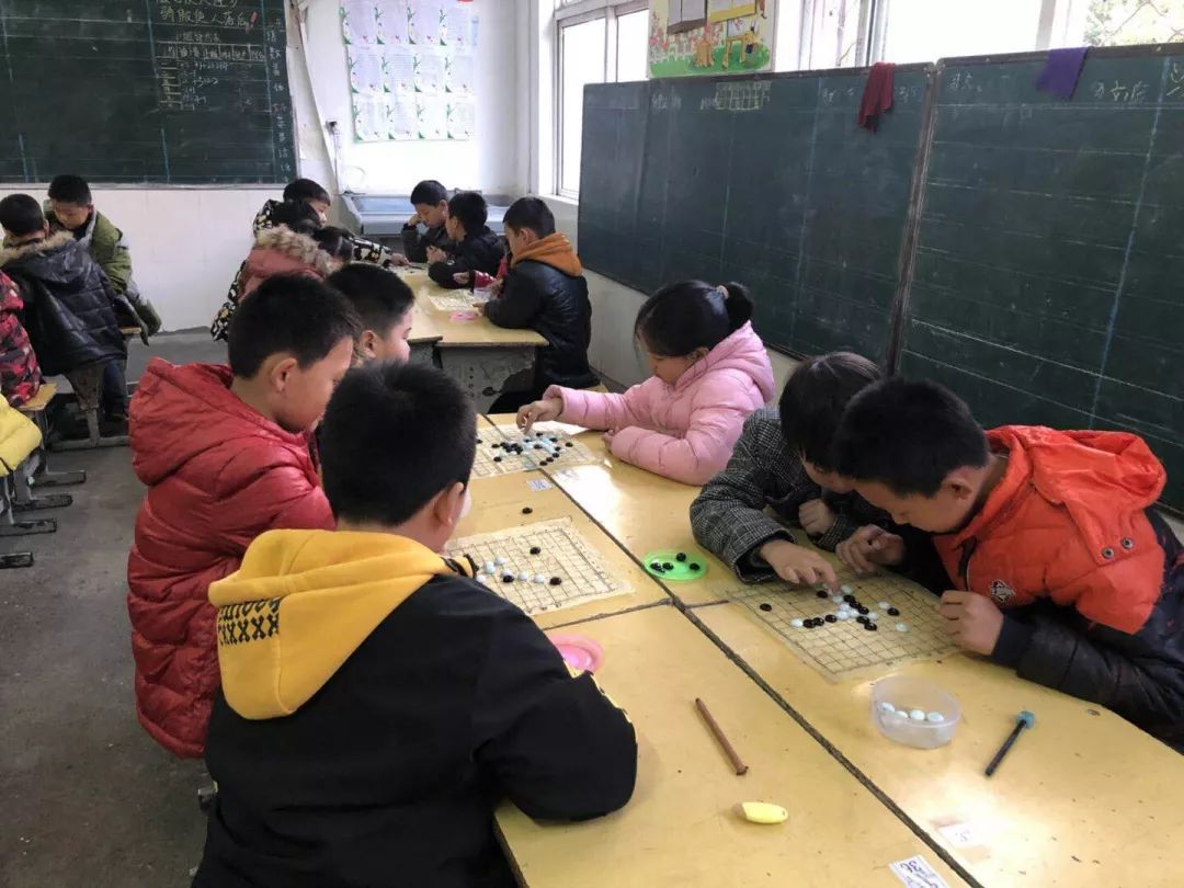 童本课程添异彩,爱润童心也许这是最后的胜利