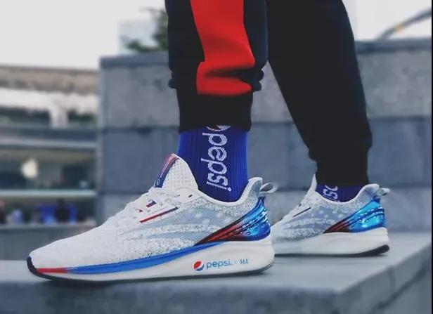 耐克联名奶牛冰淇淋,雪糕和耐克联名