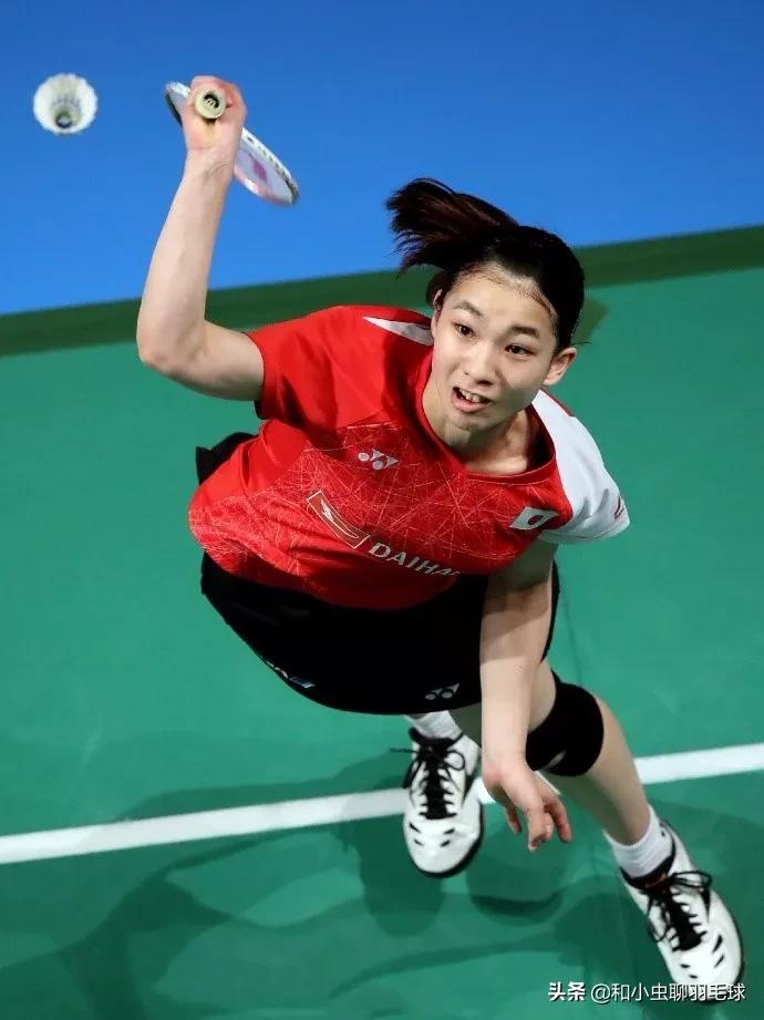 羽毛球高远球的规范动作视频,高远球关键点