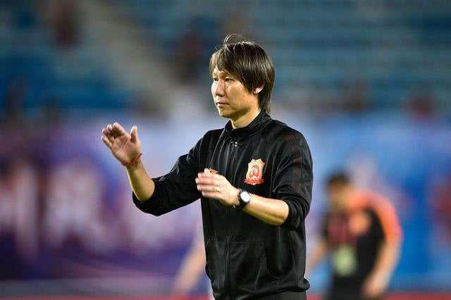 态度决定高度这就是足球的魅力,态度决定高度中国男篮