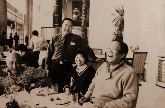 史铁生生命中的两个女人,史铁生的女笔友