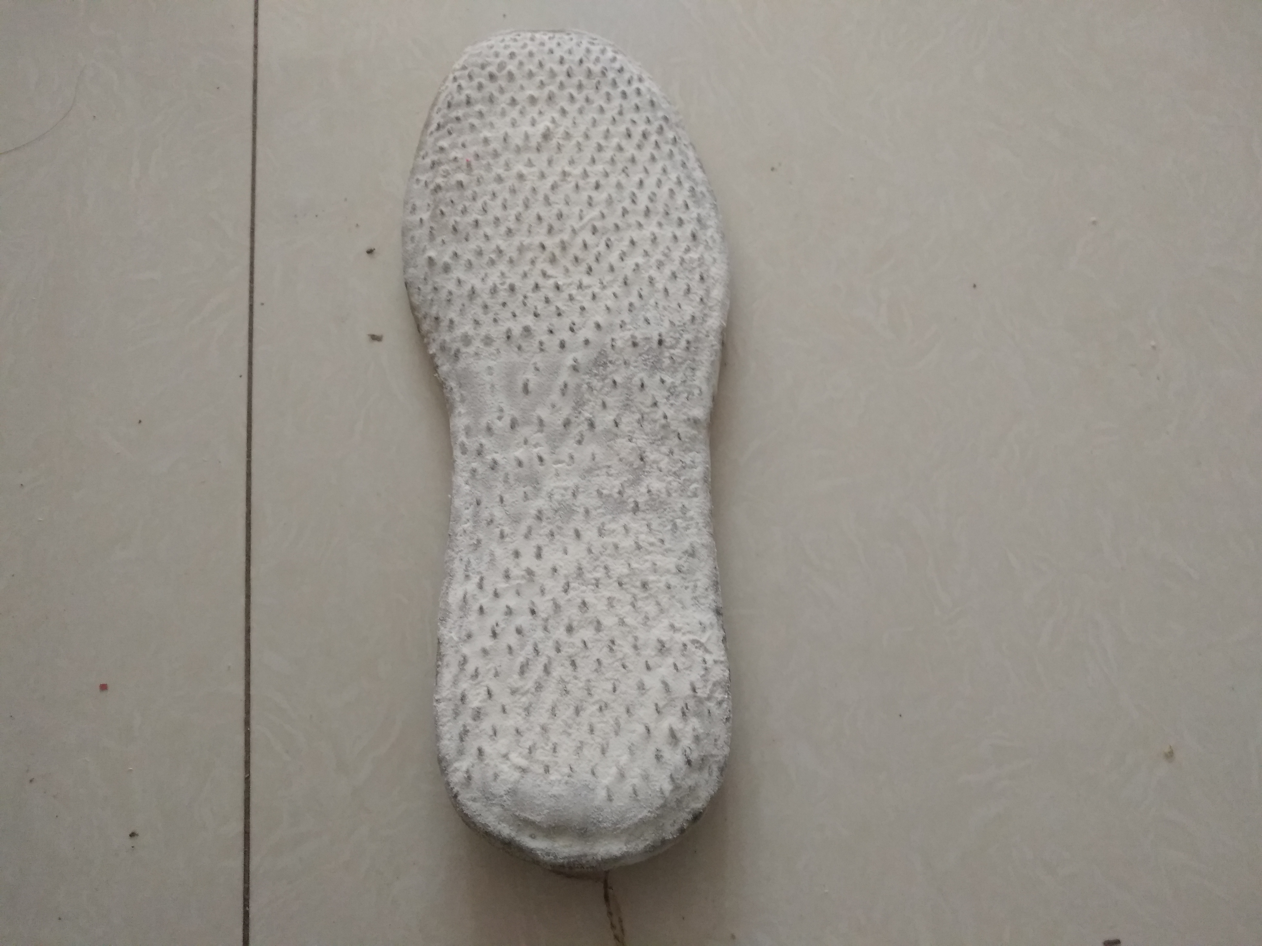 女菜农纯手工千层底布鞋，5道工序1片心，您没见过吗？