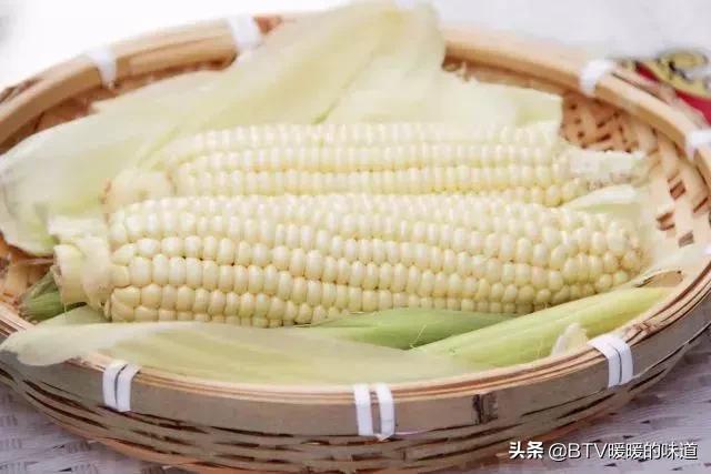 新鲜玉米甜糯生吃,没见过的玉米吃法吃一次就上瘾