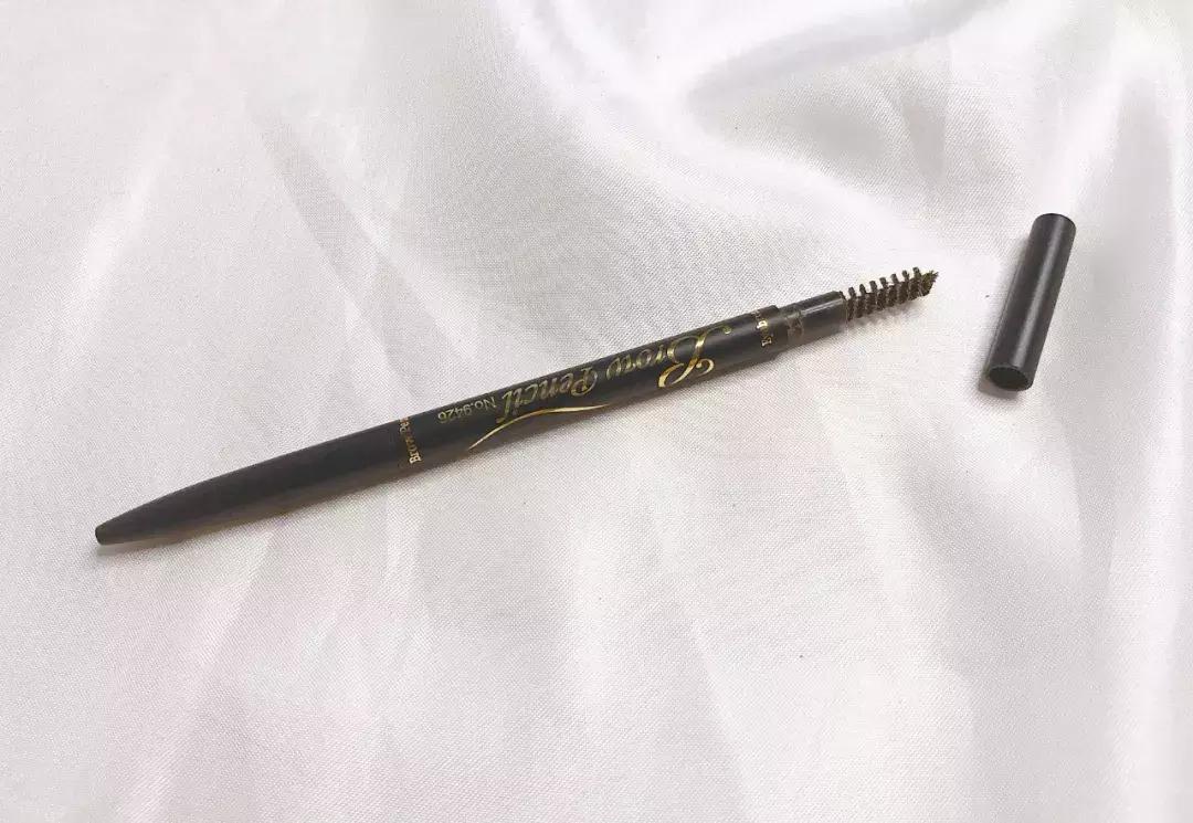 适合新手的一款网红眉笔,最流行的眉笔画出来特好看