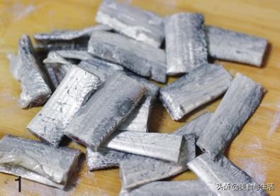 油炸带鱼不粘锅做法,怎样让油炸带鱼不粘锅