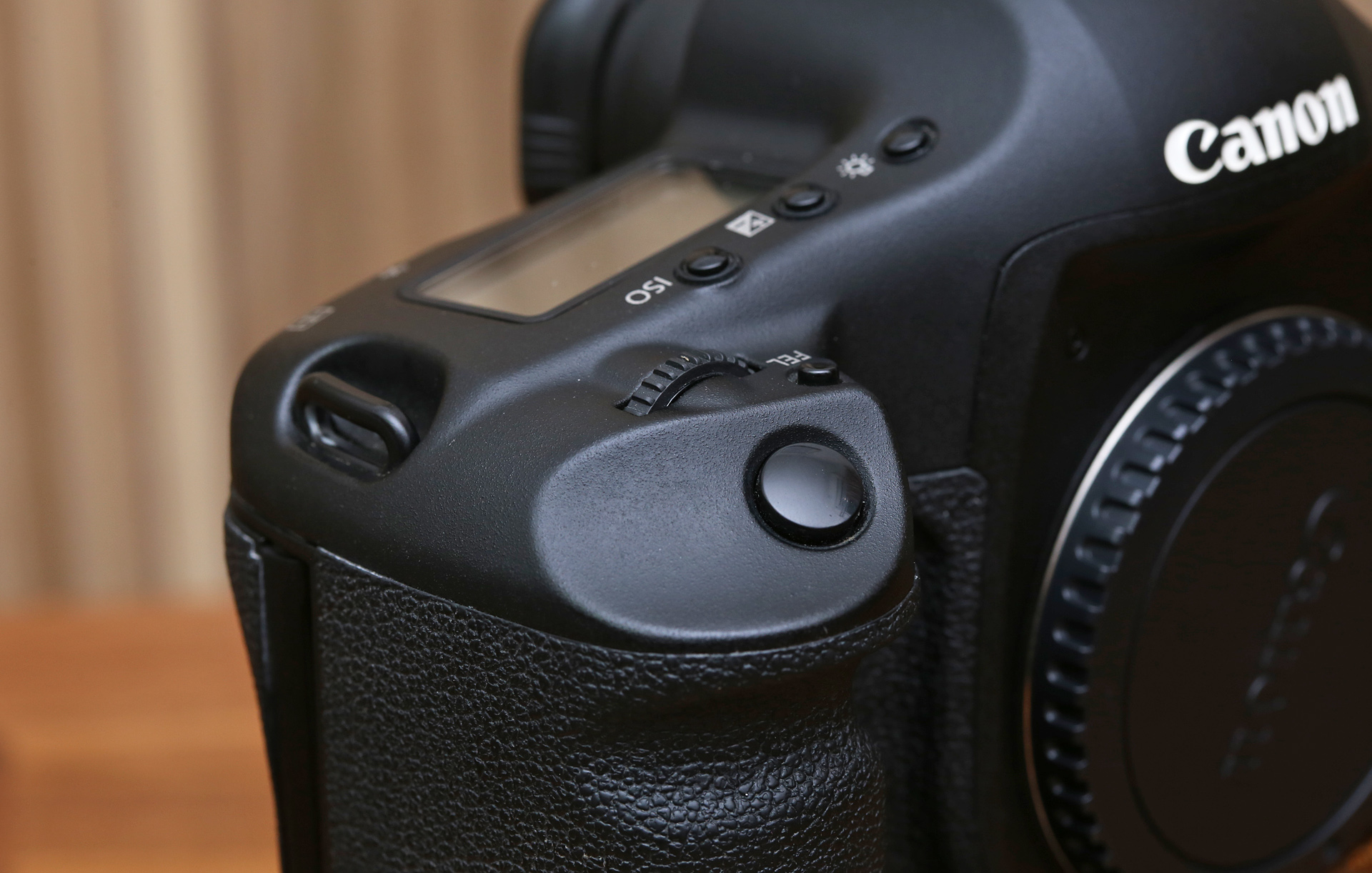 佳能1dsmark3还值得买吗,ds时代