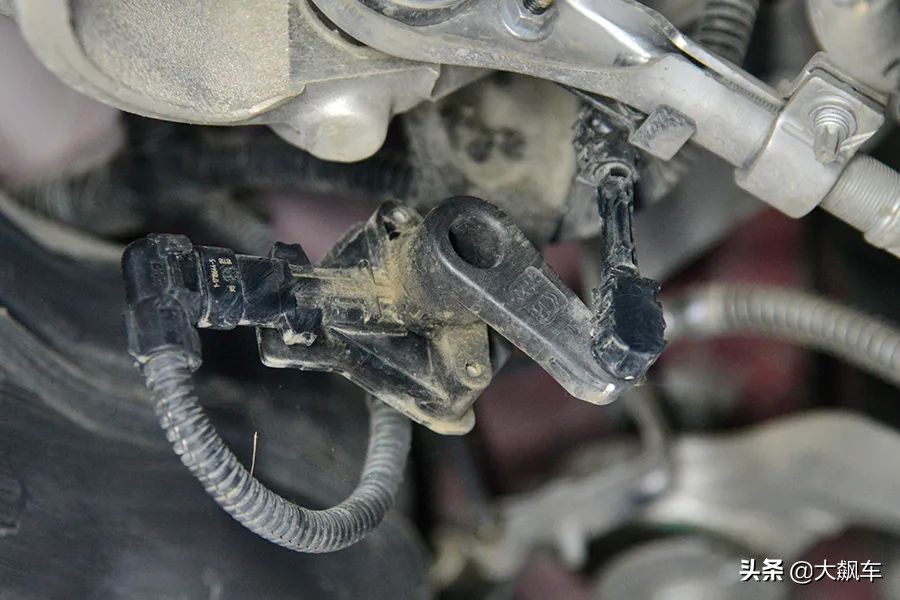 拆开底盘一目了然,老款法系车底盘解析