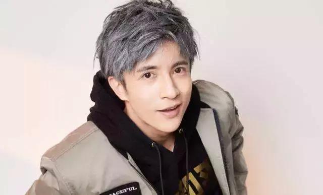 李湘是最早直播带货的吗,网红李湘