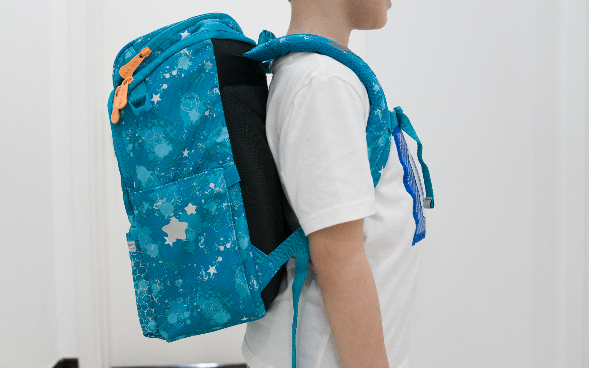 减负护脊书包怎么选,如何给孩子选一款好的护脊书包