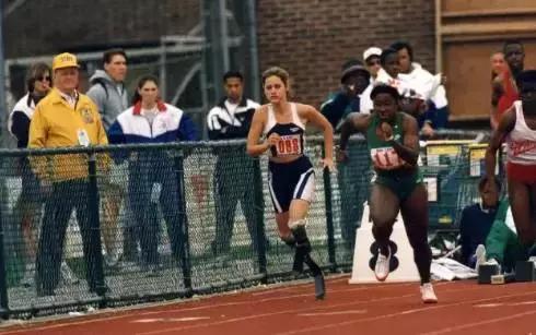 因为卫生棉条被截肢,女星因为卫生巾截肢