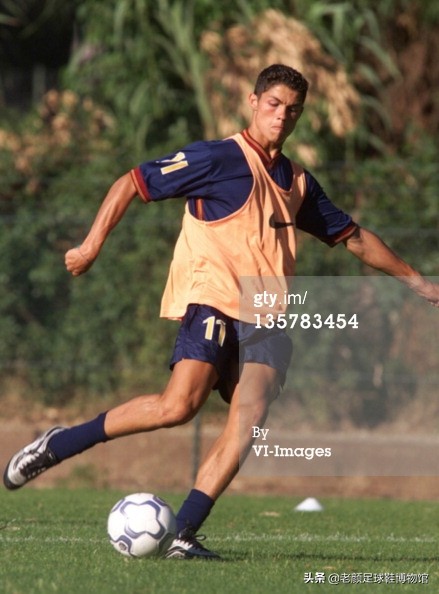 梅西夺大力神杯球鞋价值,梅西美洲杯签名球鞋