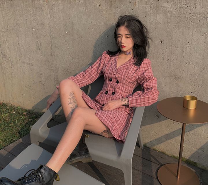 不想穿那些网红卖的衣服?感觉不上档次?也不想选奢侈品?