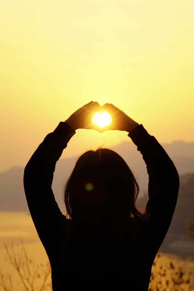 索尼a6000可以录像吗,索尼6000有自动跟焦吗