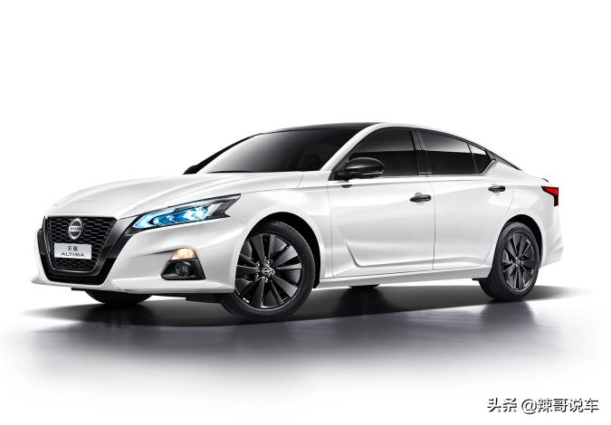 日产天籁2.0l版动力测试,试驾日产天籁视频2.0自然吸气