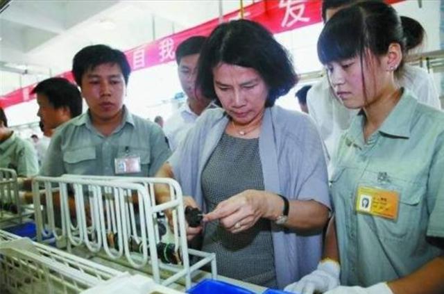 为什么现在那么多旺铺转让,为什么现在实体店都在旺铺转让