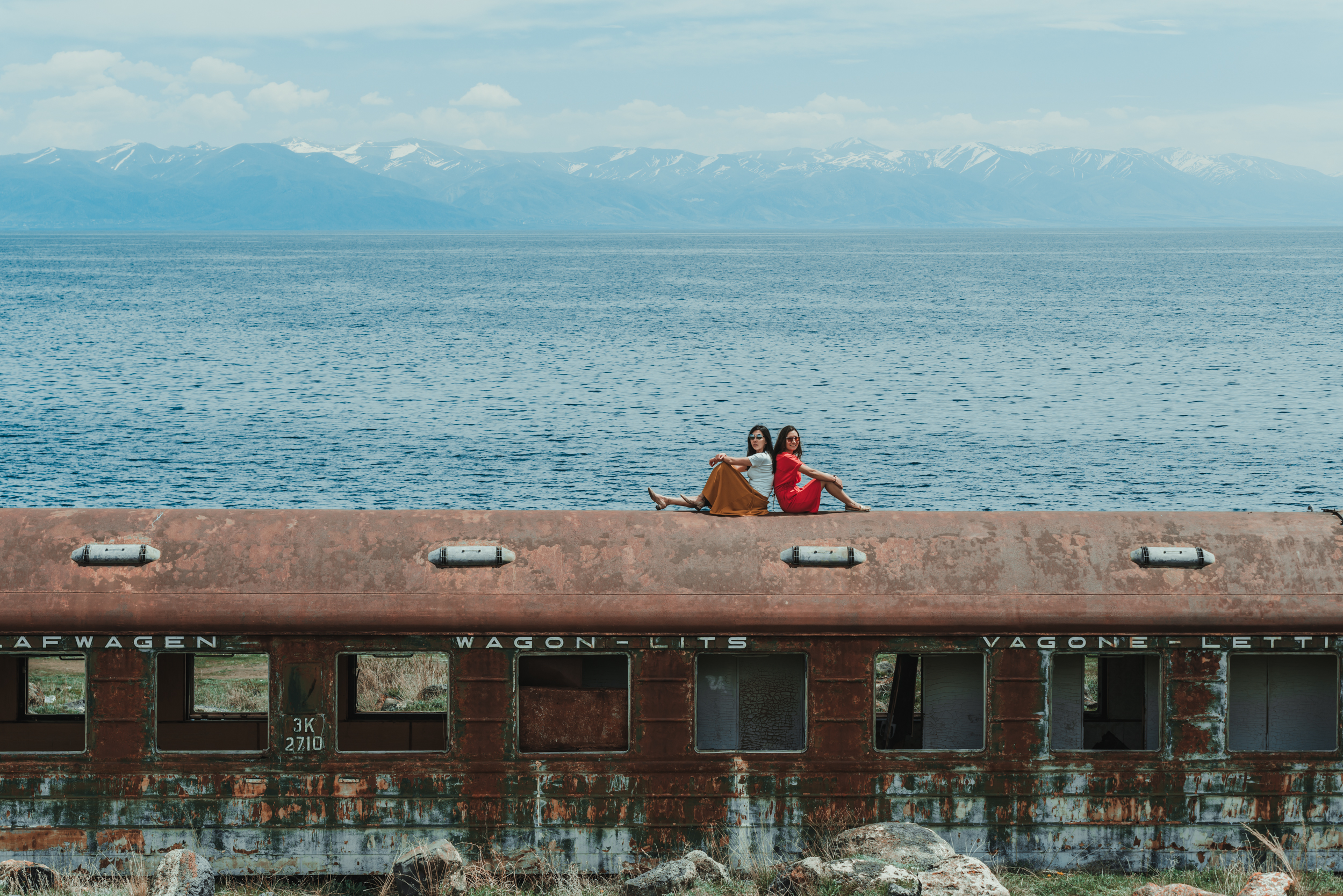 高加索的明镜，万里丝路穿过的闪亮珍珠，如今是拍照的圣地