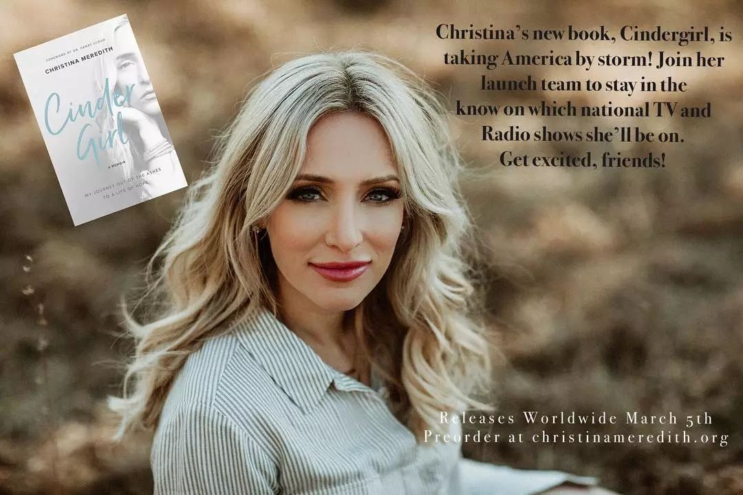 舅舅性侵、母亲家暴，她绝地反击，当上军官后，帮更多受虐孩子