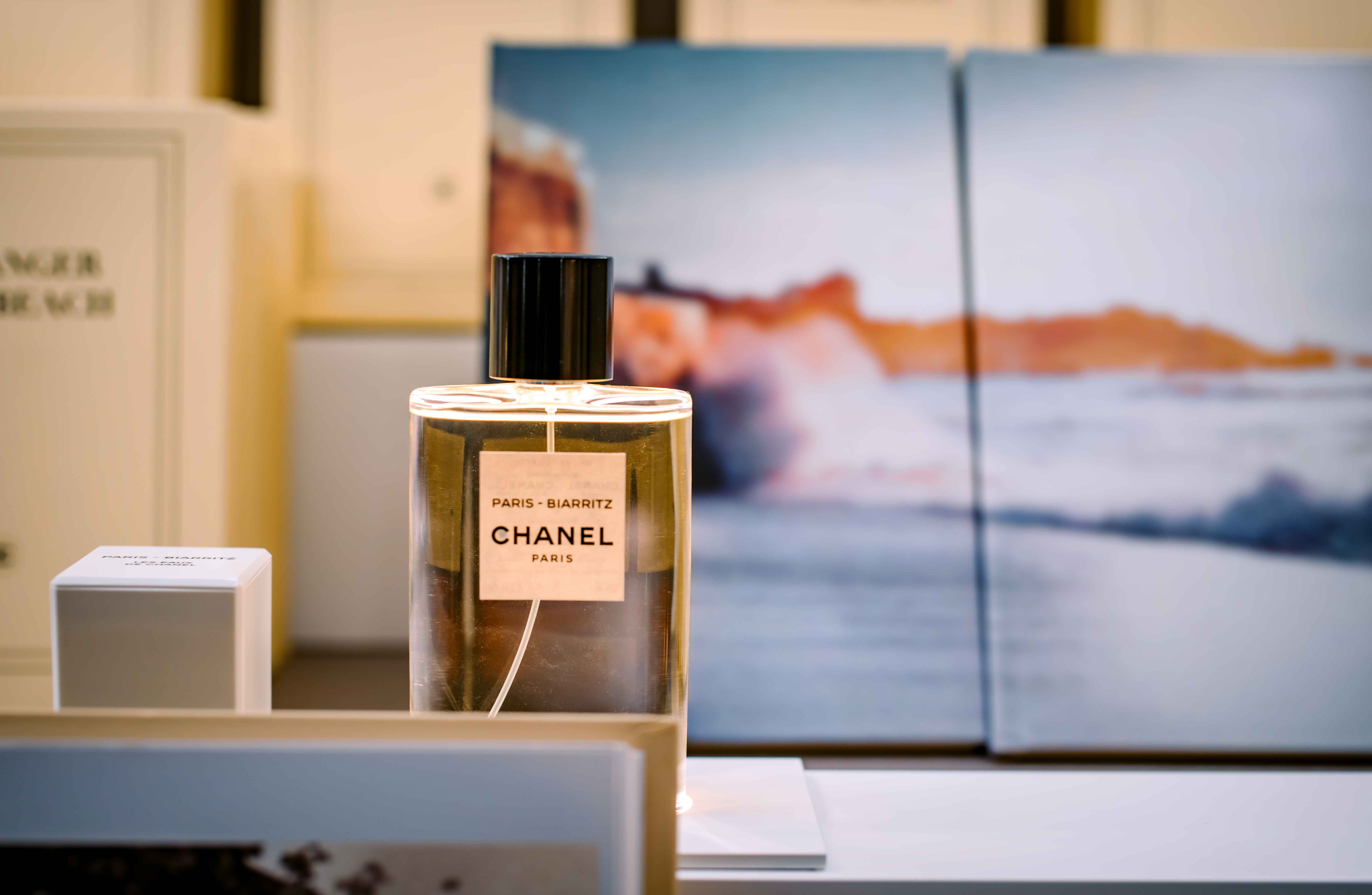 闲逛魔都美术馆,观看香奈儿香水展