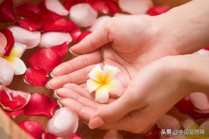 两个月宝宝鼻塞可以泡澡吗,两个月宝宝鼻塞可以用雾化吗