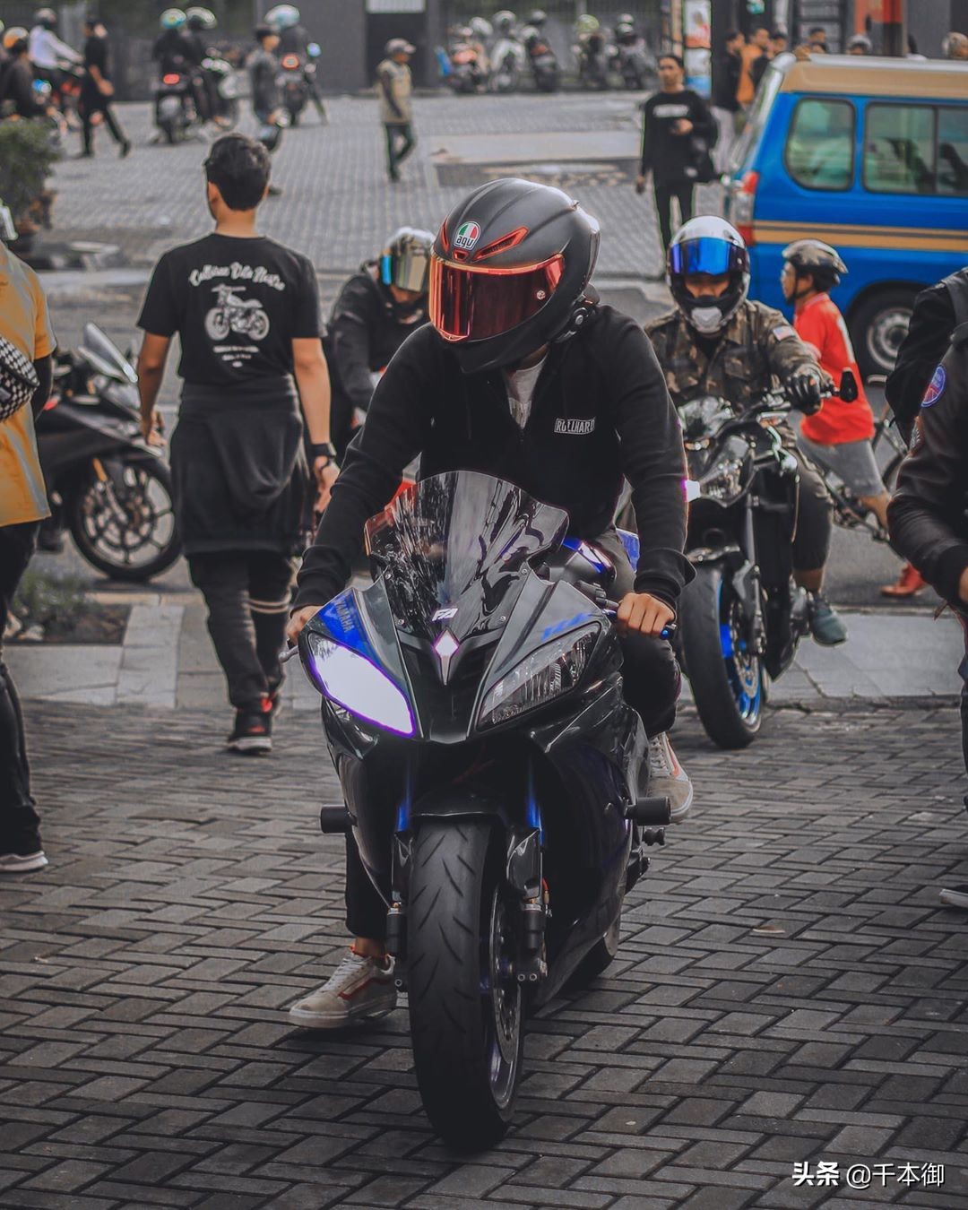 agv头盔pista冰蓝推荐,agv头盔pista彩虹一号