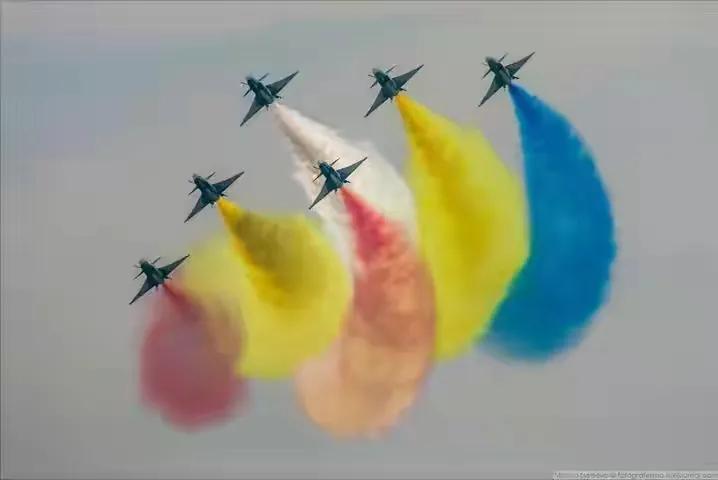 飞行员承受压力晕厥,飞行员失重训练昏迷怎么办