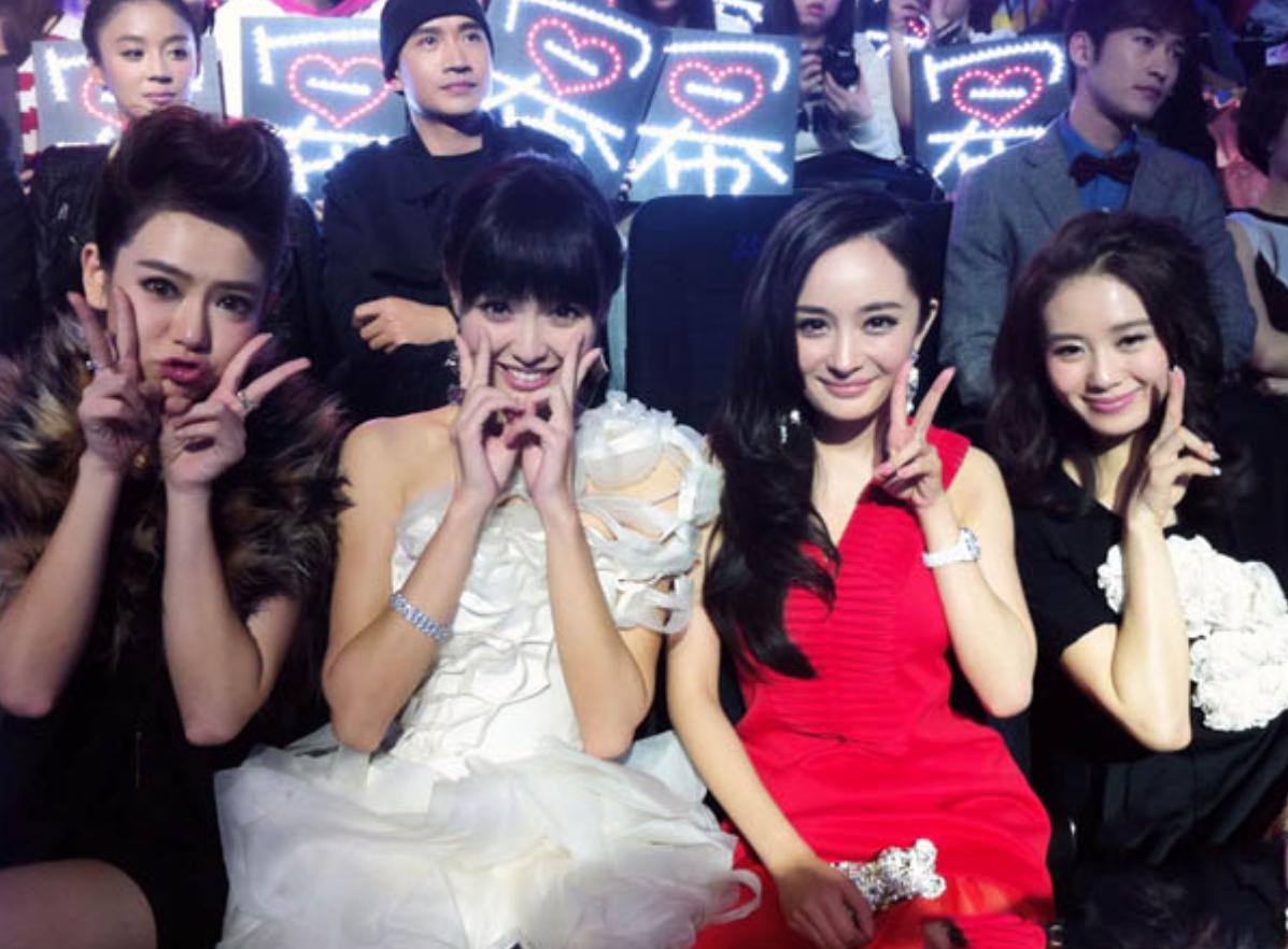 傻白甜鼻祖唐嫣演技遭质疑,傻白甜黑化是什么样子的