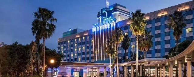 香港迪士尼乐园冰雪小镇好玩吗,最好玩的玩雪地方