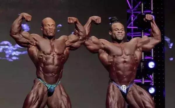 健美先生菲尔希斯的日常饮食计划,菲尔西斯胸肌训练