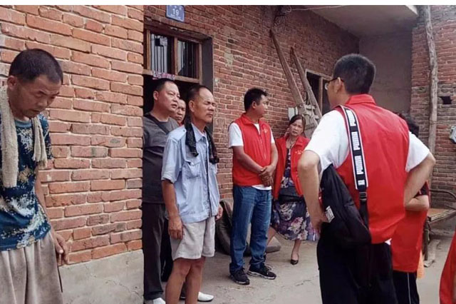 带上爱,再出发!邓州义工雷锋营连续六年帮扶的小张燕考上二高了